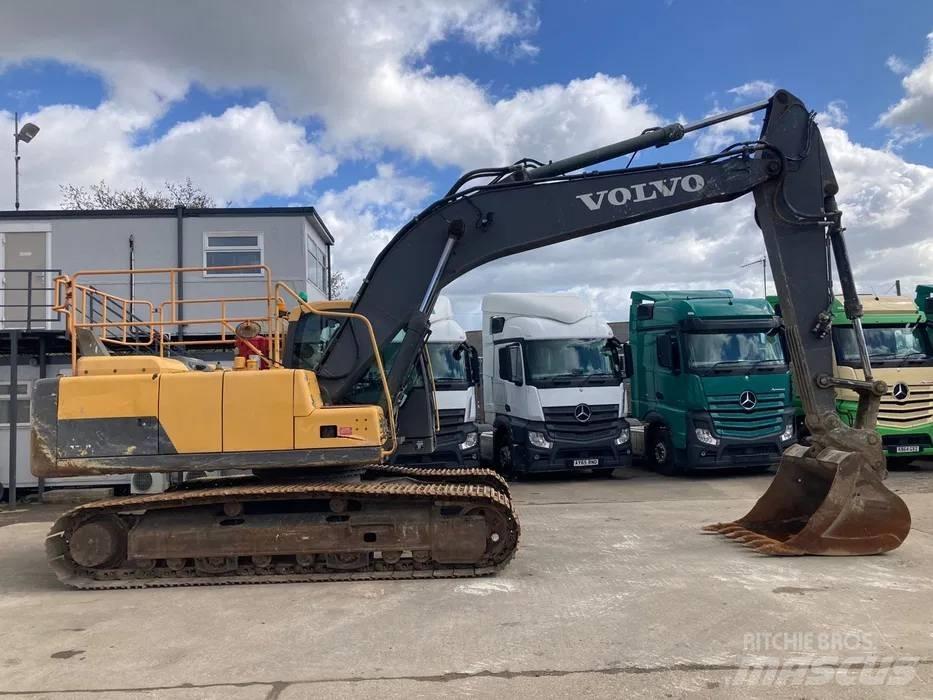 Volvo EC 220 DL Gravemaskiner på larvebånd