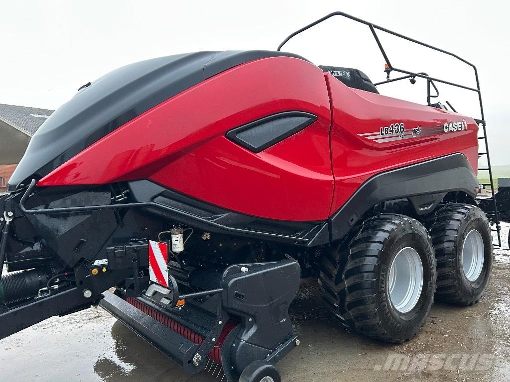 Case IH LB 436 HD Pressere til firkantede baller