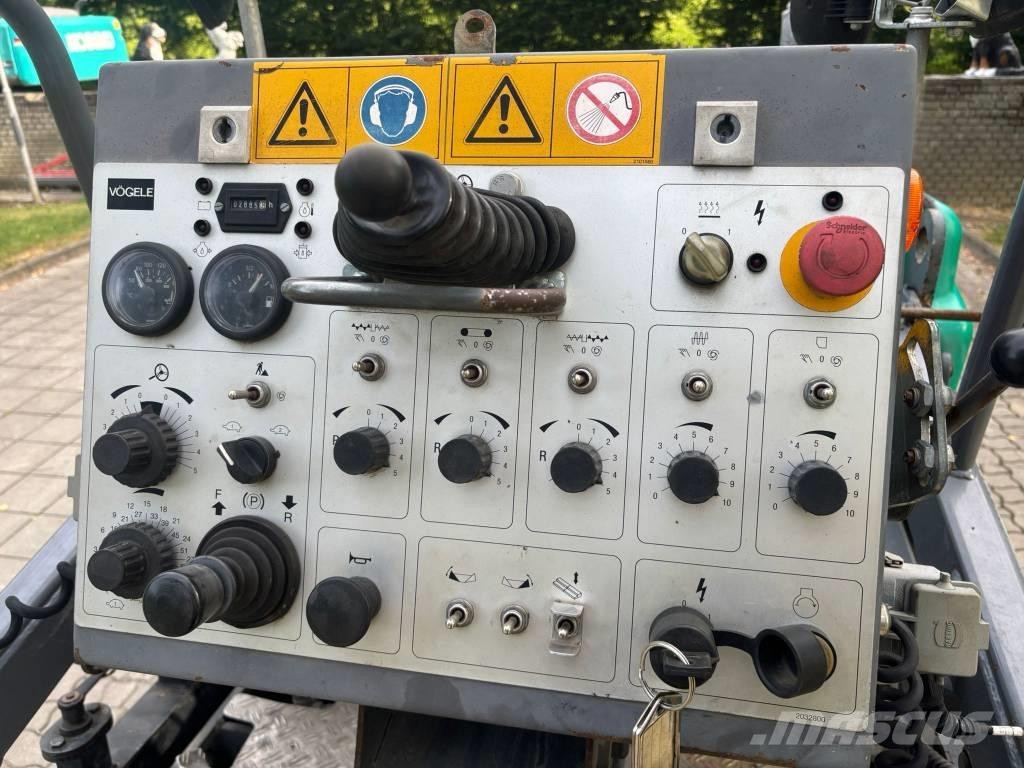 Vögele Super 800 Asfaltudlæggere