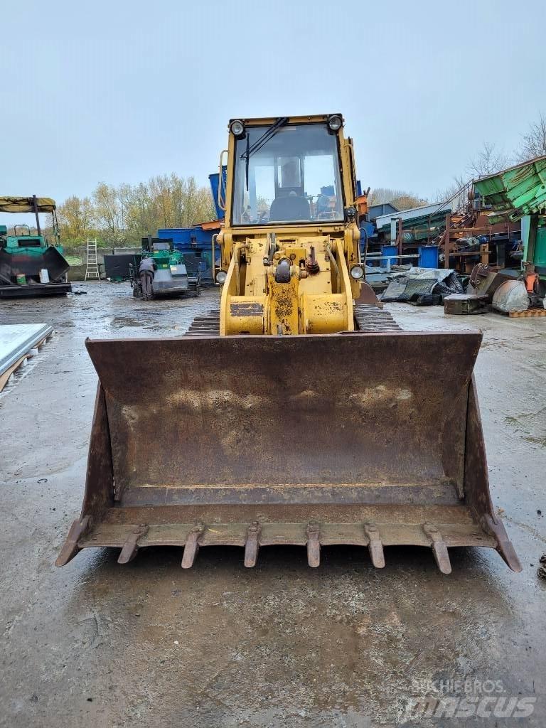 CAT 953 Larvebåndslæssere