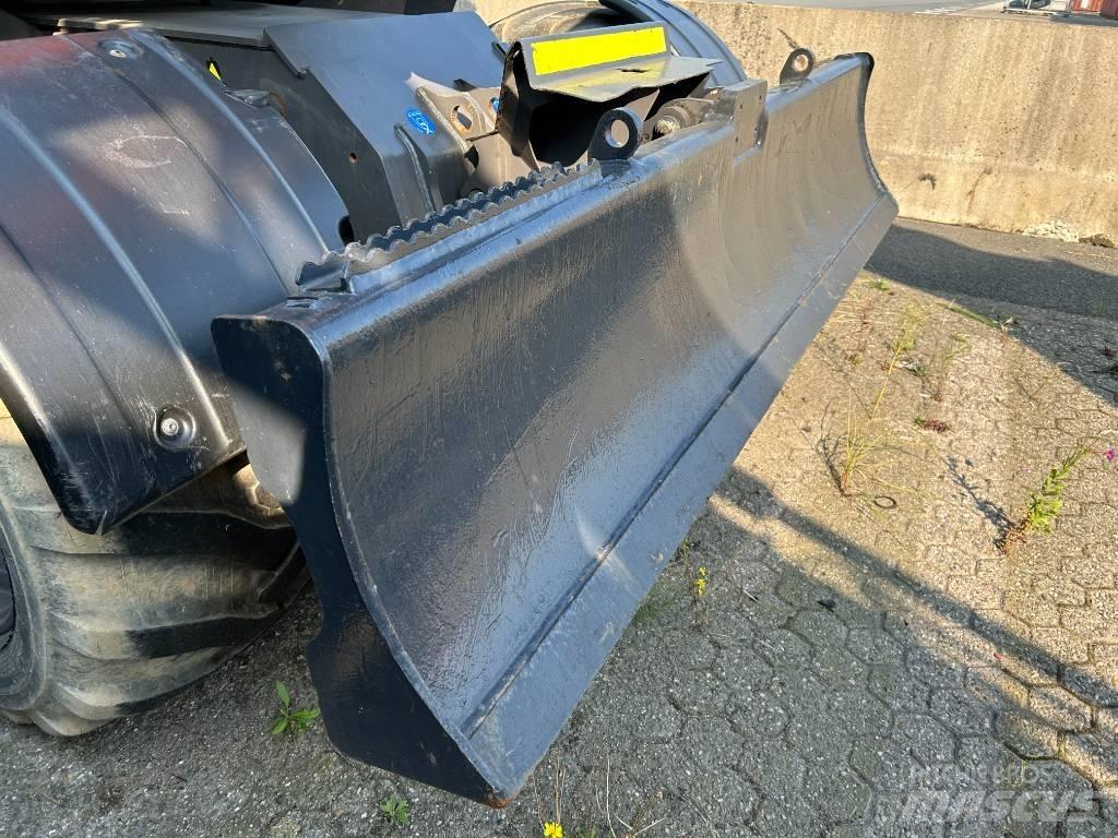 Hitachi ZX95W-7 Gravemaskiner på hjul