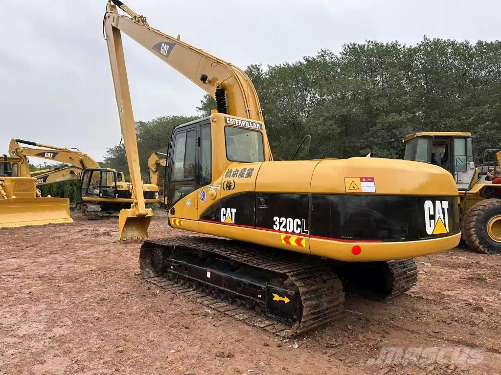 CAT 320 C L Gravemaskiner med lang gravebom