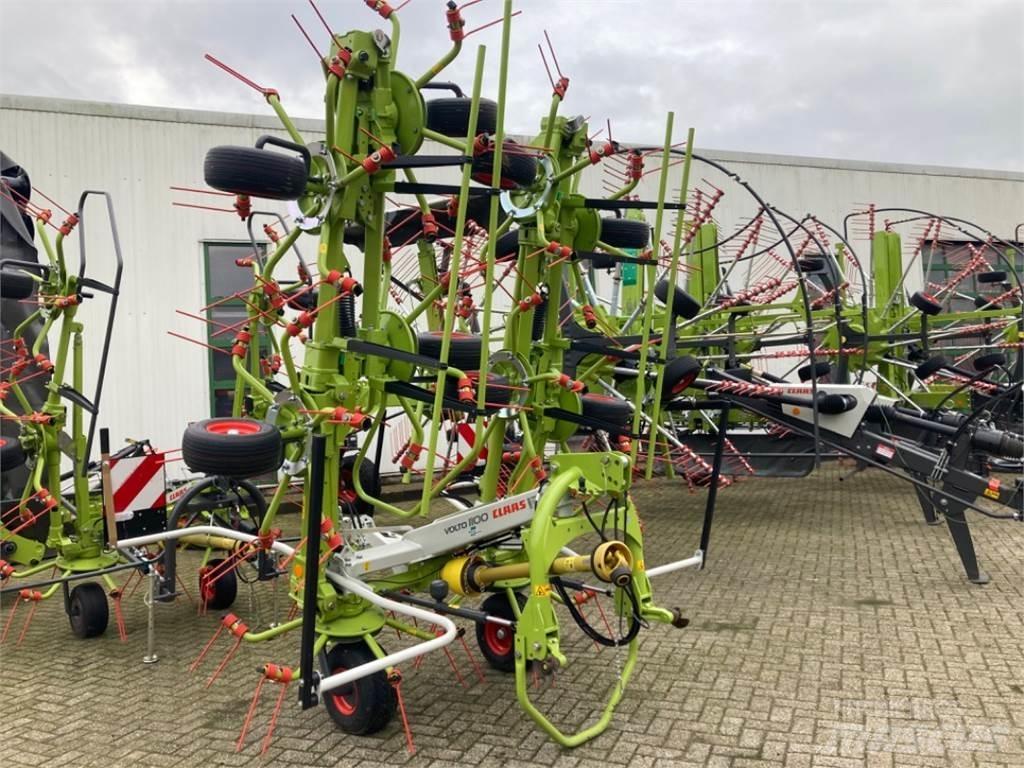CLAAS Volto 1100 River og høvendere