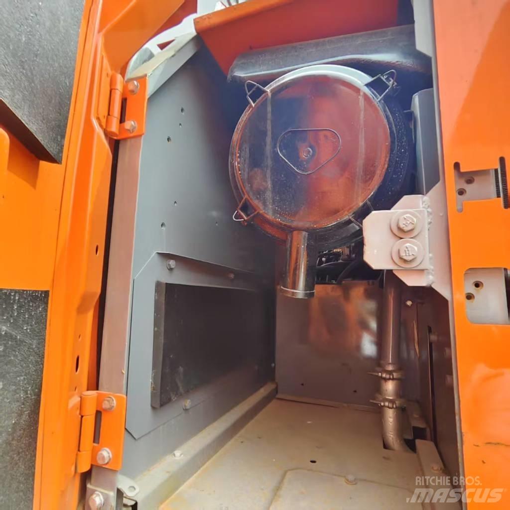 Hitachi ZX 210 Gravemaskiner på larvebånd