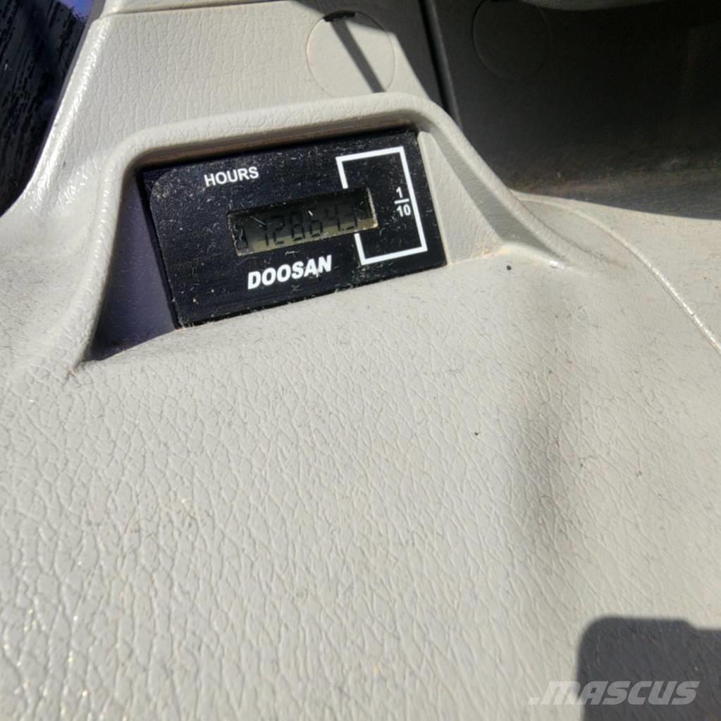 Doosan DX300LC-5L Gravemaskiner på larvebånd
