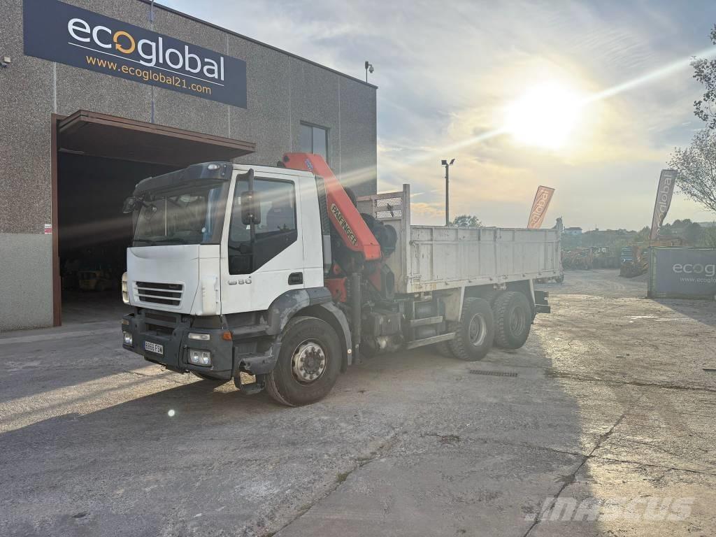Iveco Trakker 380 Lastbil med kran