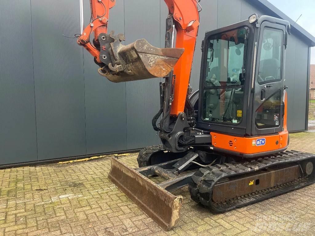 Hitachi U55-5a Minigravemaskiner