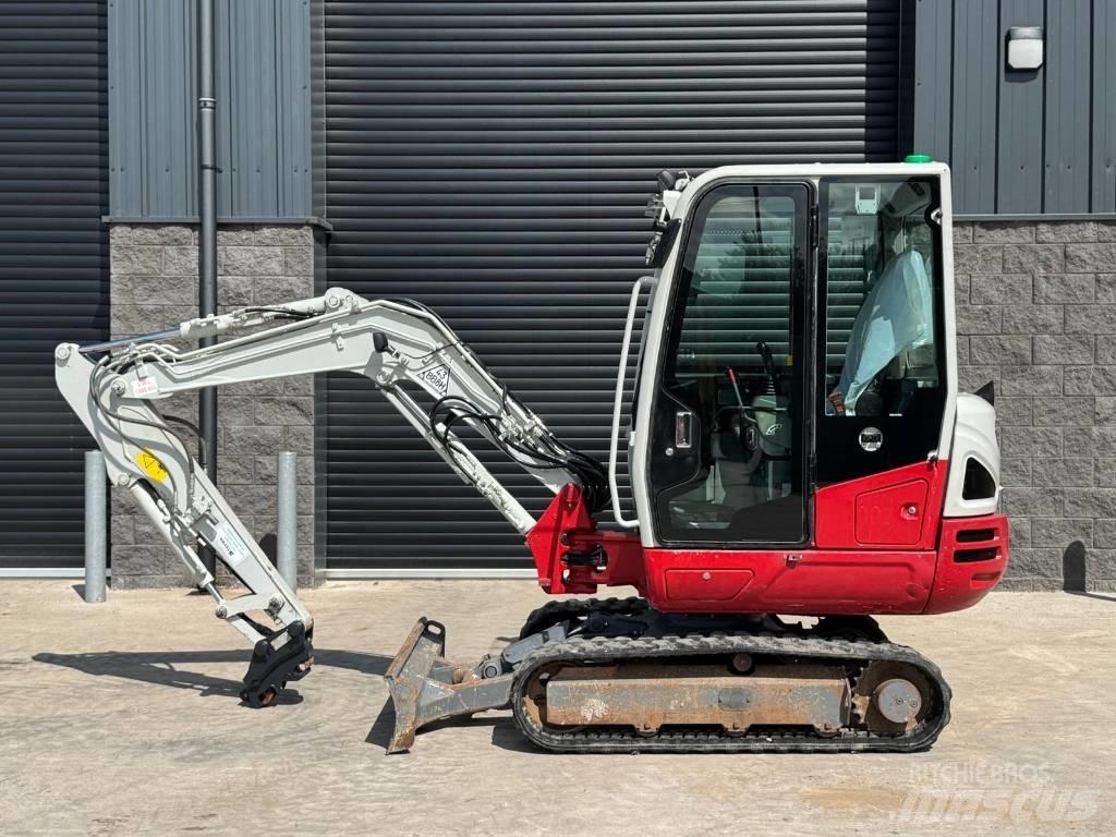 Takeuchi TB 230 Minigravemaskiner