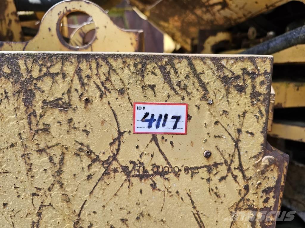 CAT 826 B Jordvibrationstromler