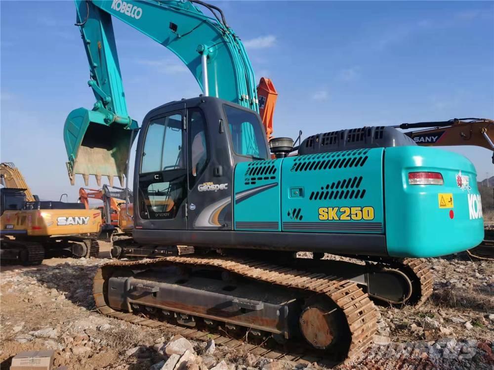 Kobelco SK250-8 Gravemaskiner på larvebånd