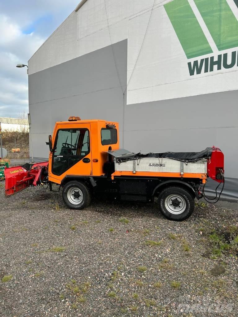 Ladog T1400 Kompakte traktorer