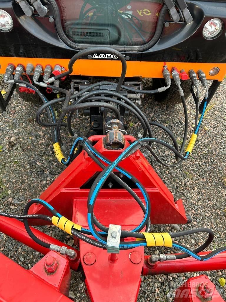 Ladog T1400 Kompakte traktorer