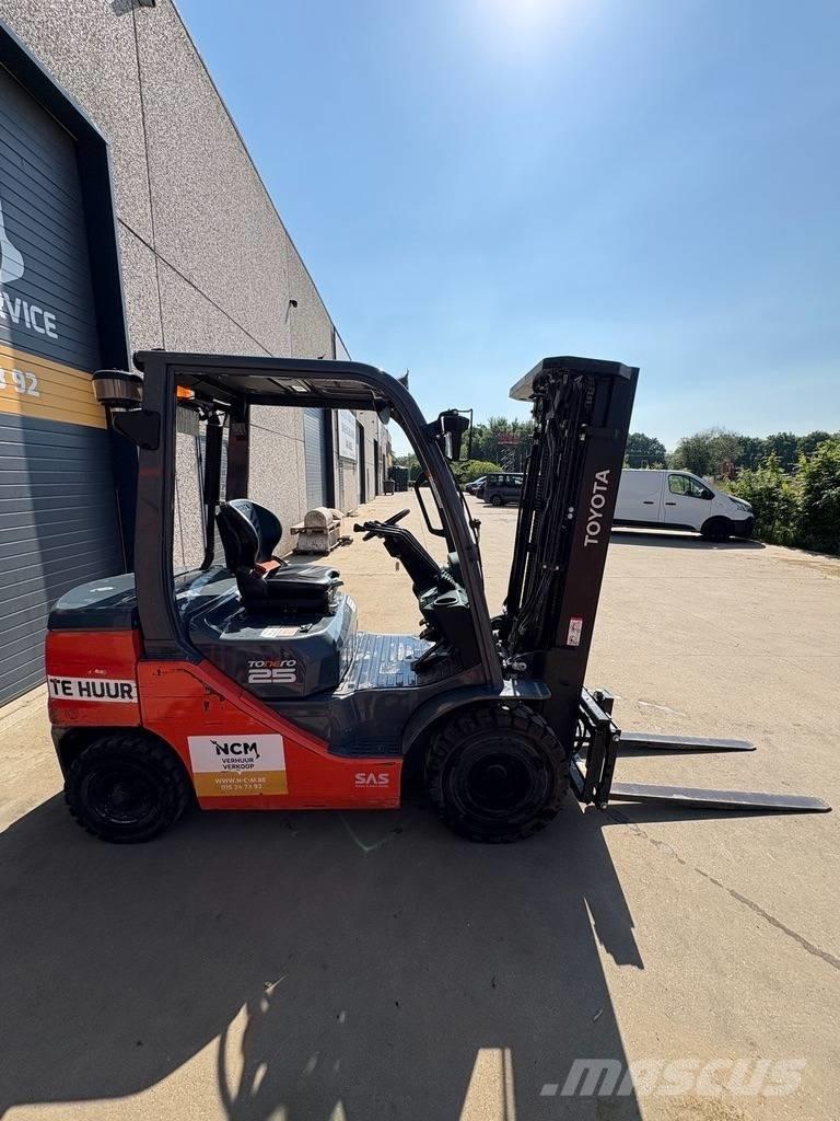 Toyota 8 FDF 25 Diesel gaffeltrucks