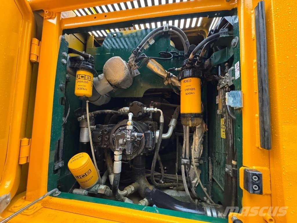 JCB 220X LC Gravemaskiner på larvebånd