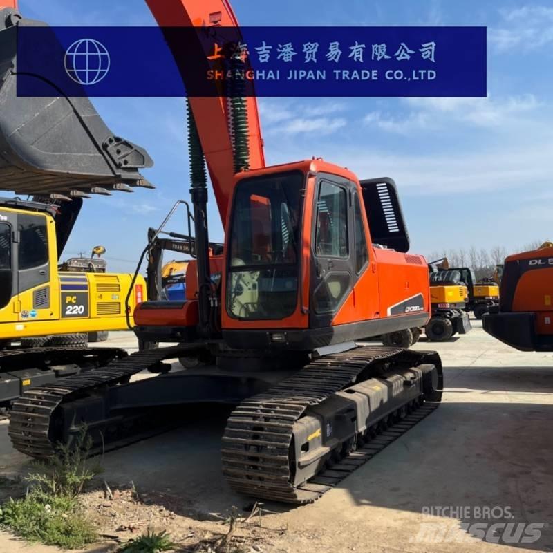 Doosan DX 300 Gravemaskiner på larvebånd