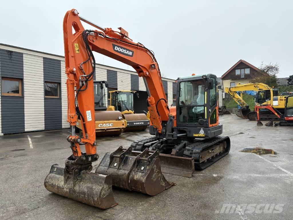 Doosan DX 85 R-3 Midi-gravemaskiner 7t - 12t