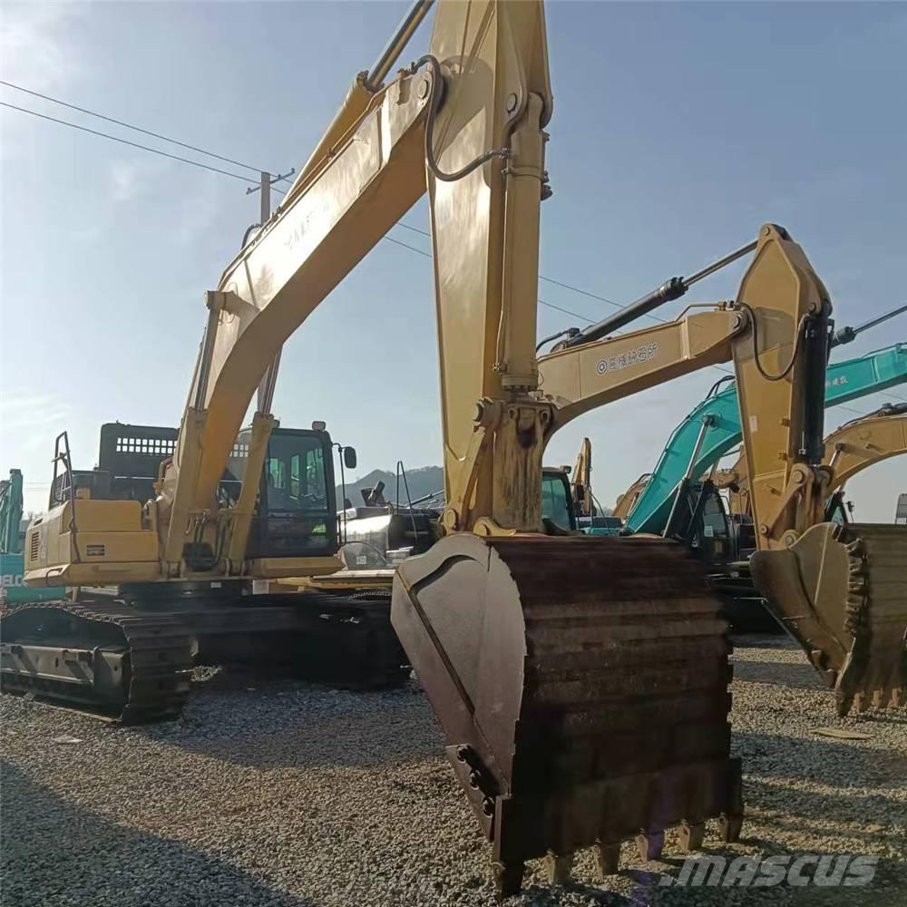 Komatsu PC450-8 Gravemaskiner på larvebånd