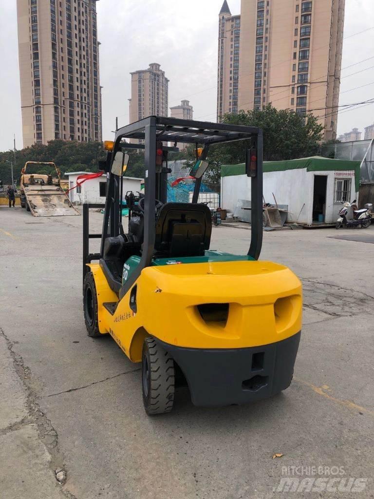 Komatsu FD30 Diesel gaffeltrucks