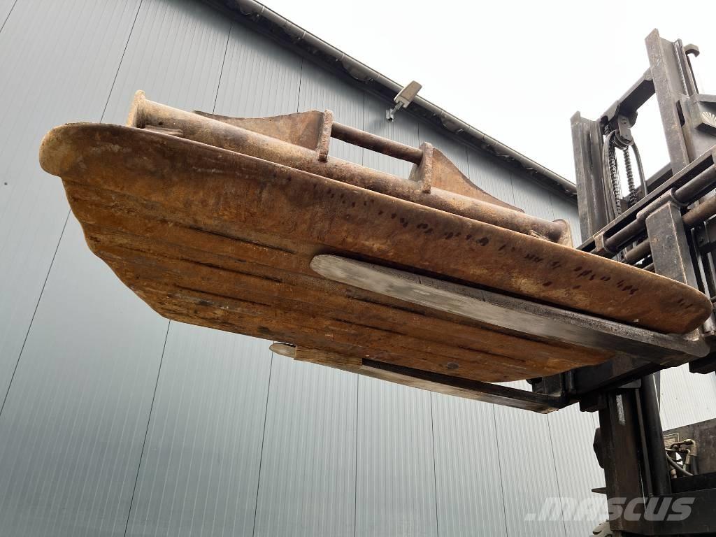 SMP S70 Skovle