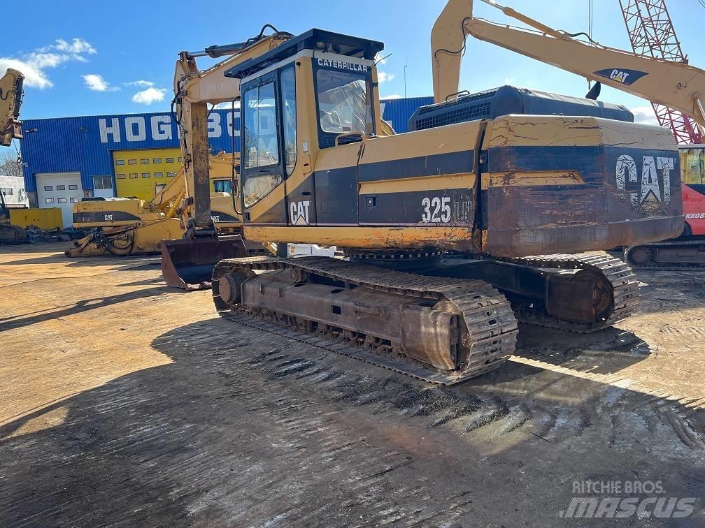 CAT 325L Gravemaskiner på larvebånd