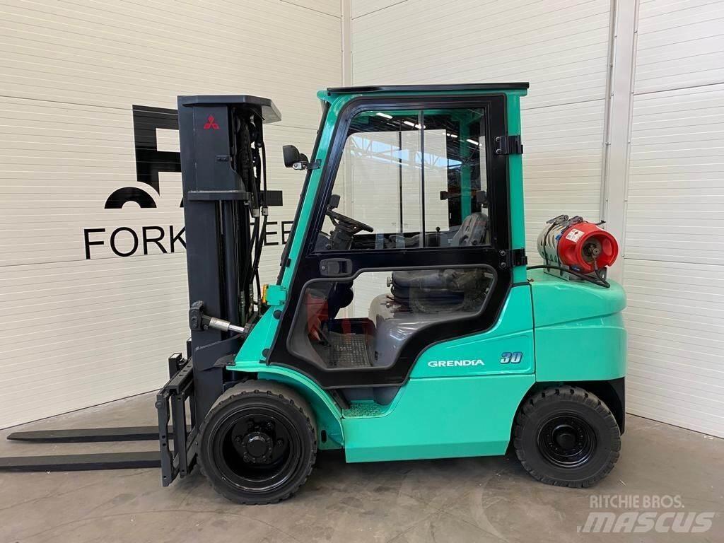 Mitsubishi FG30N LPG gaffeltrucks