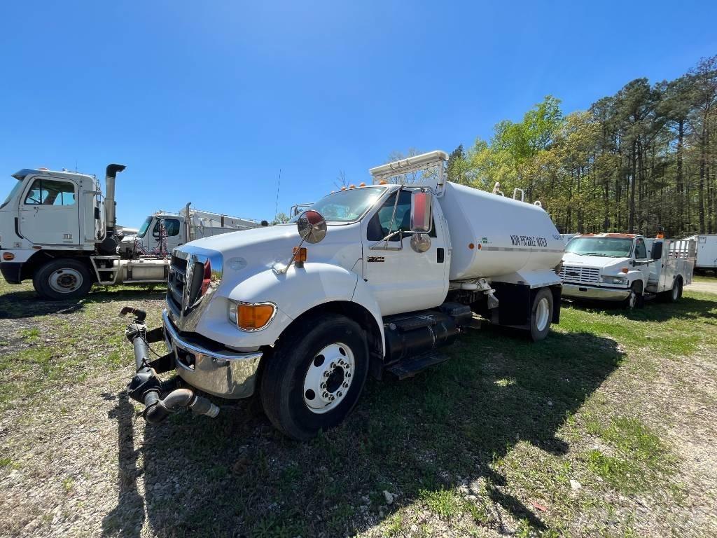 Ford F 750 XL SD Tankvogne - vand