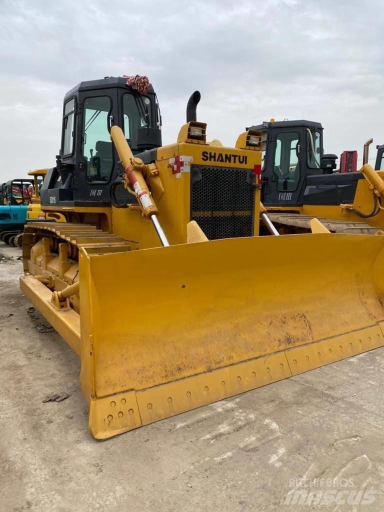 Shantui SD 16 Bulldozer på larvebånd