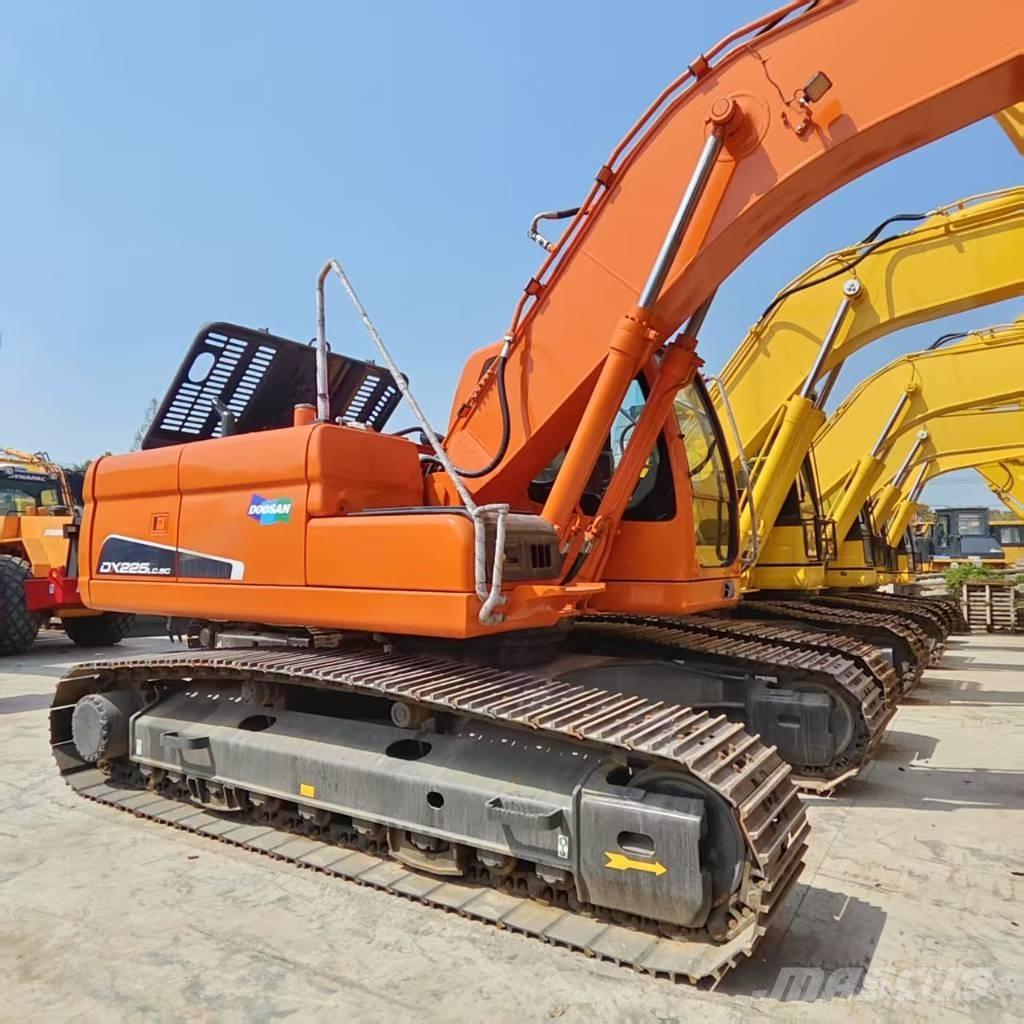 Doosan DX225LC-9C Gravemaskiner på larvebånd