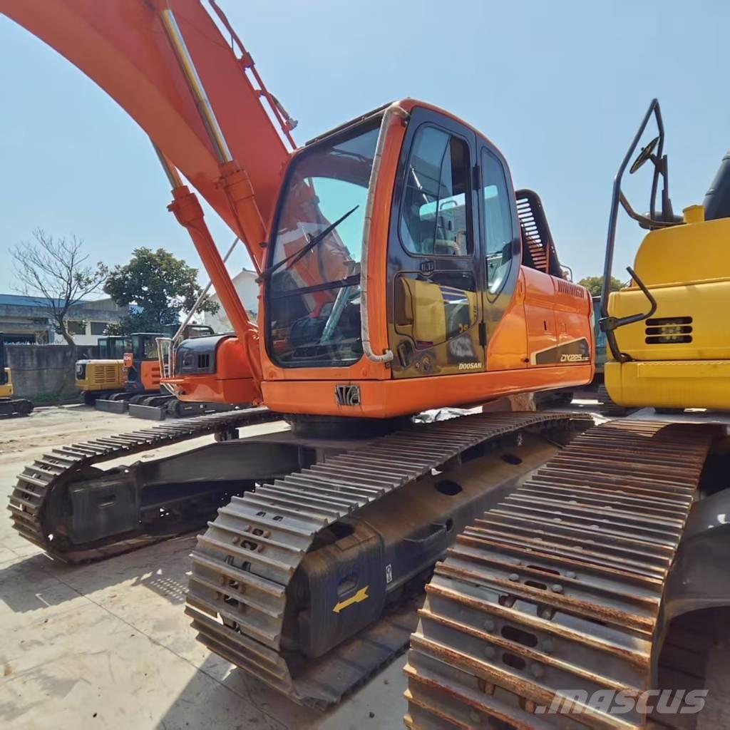 Doosan DX225LC-9C Gravemaskiner på larvebånd