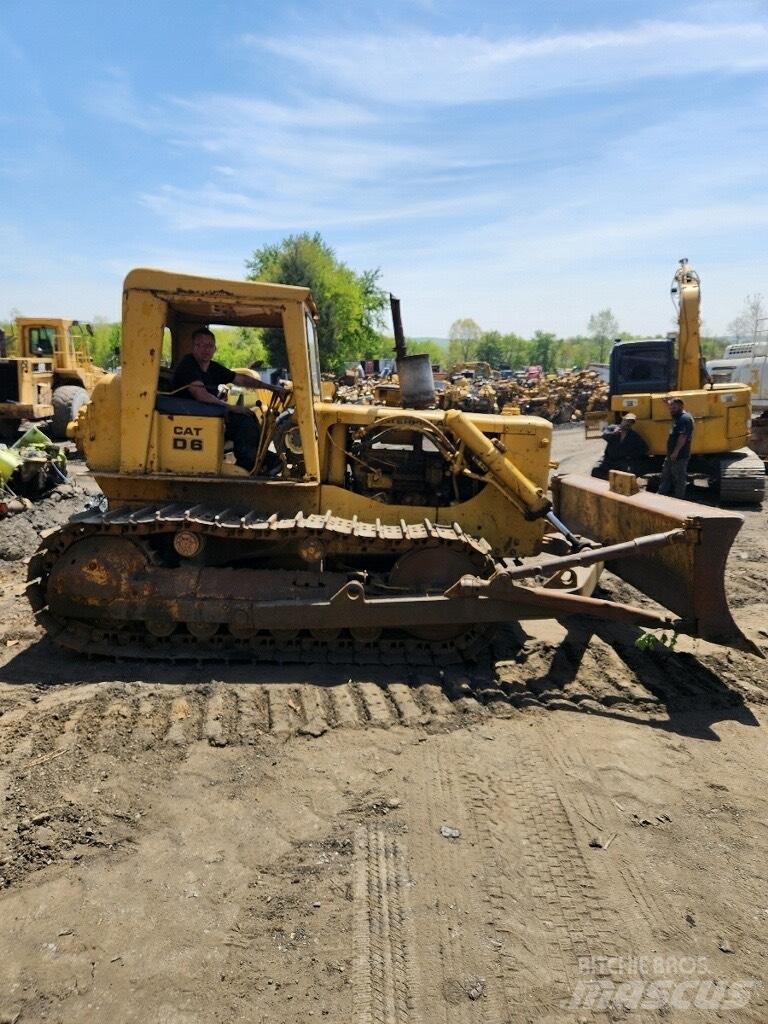 CAT D 6 Bulldozer på larvebånd