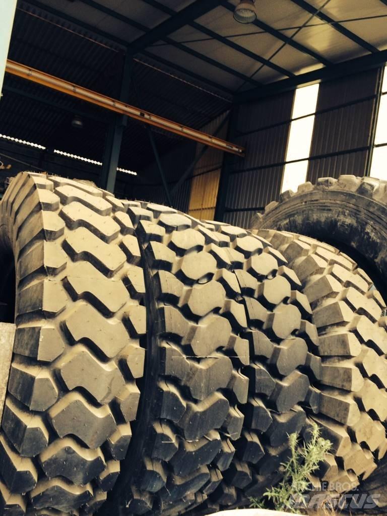 Goodyear 18R35 Dæk, hjul og fælge
