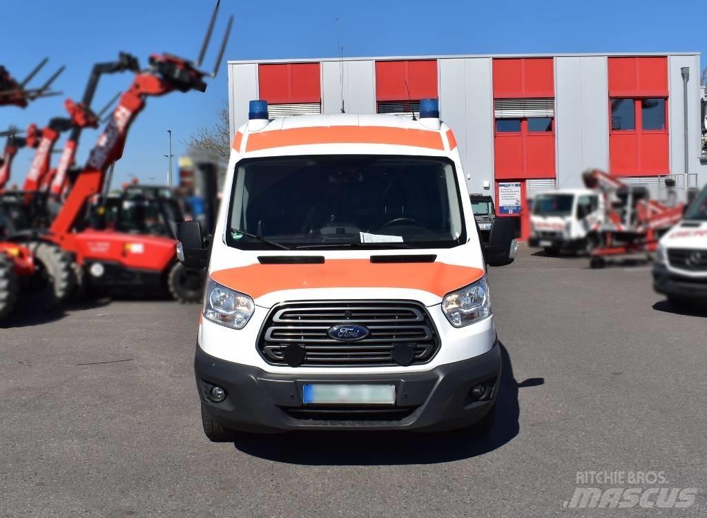Ford Transit Custom Ambulancer