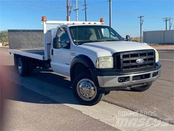 Ford F550 Lastbil med lad/Flatbed