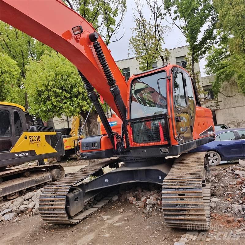 Doosan 225 LC Gravemaskiner på larvebånd