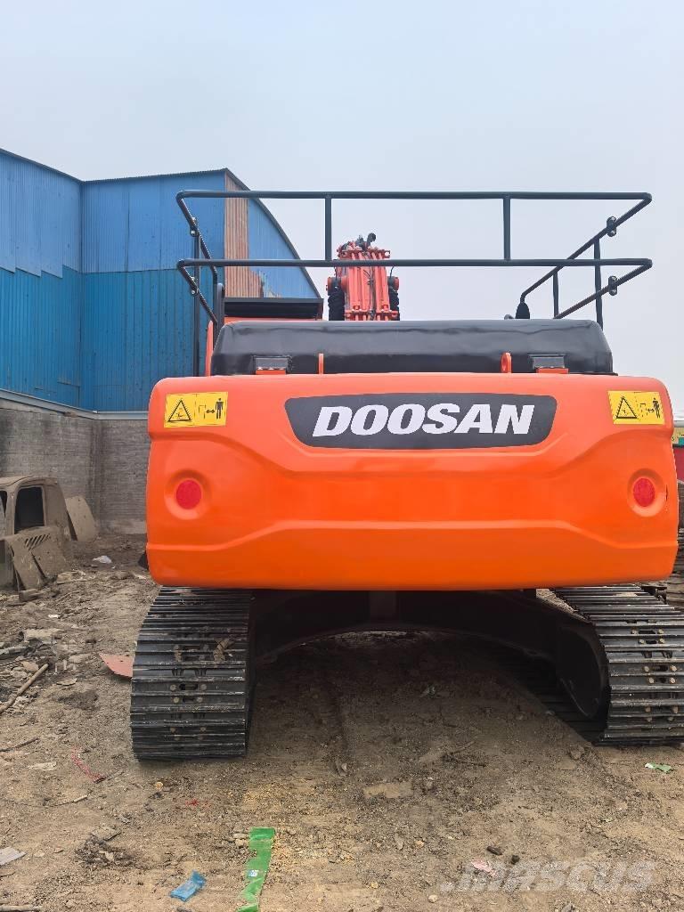 Doosan DX300 Gravemaskiner på larvebånd