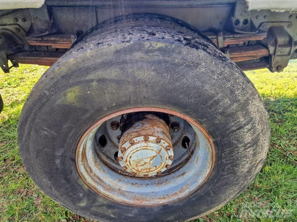 Volvo N 10 Lastbiler med tip