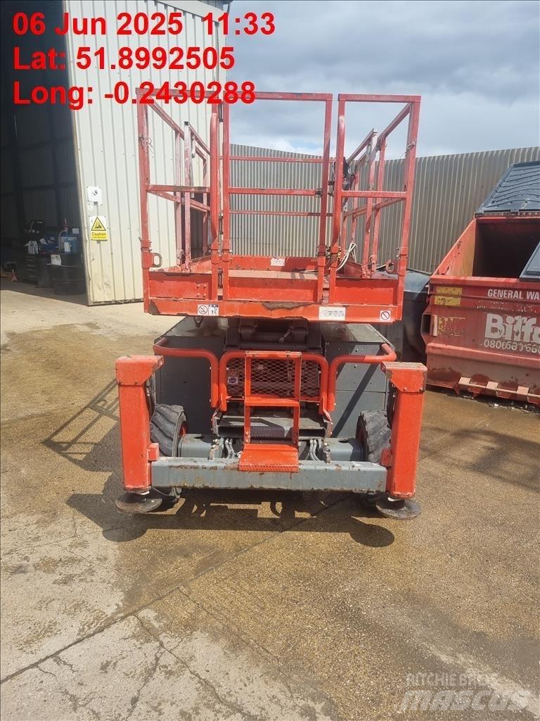 SkyJack SJ 6832 RT Saxlifte