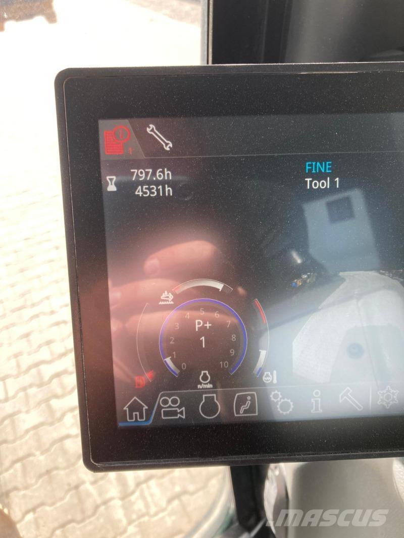 Liebherr R924 Gravemaskiner på larvebånd