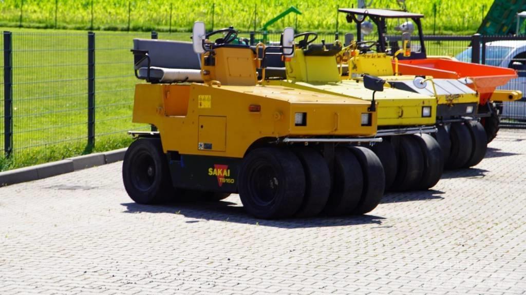 Sakai TS 160 Tromle med luftdæk