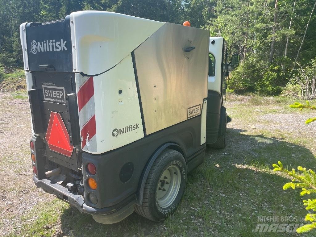 Nilfisk CR 3500 Fejemaskiner