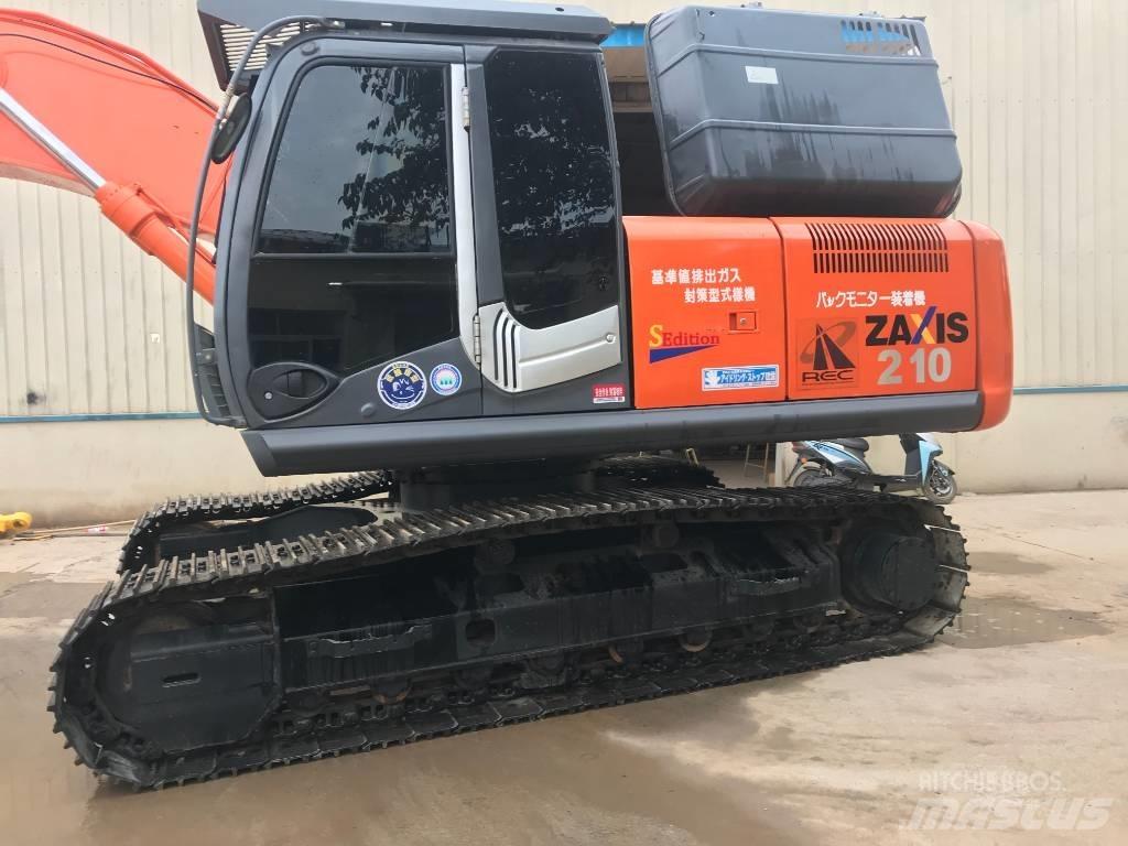 Hitachi ZX 210 Gravemaskiner på larvebånd