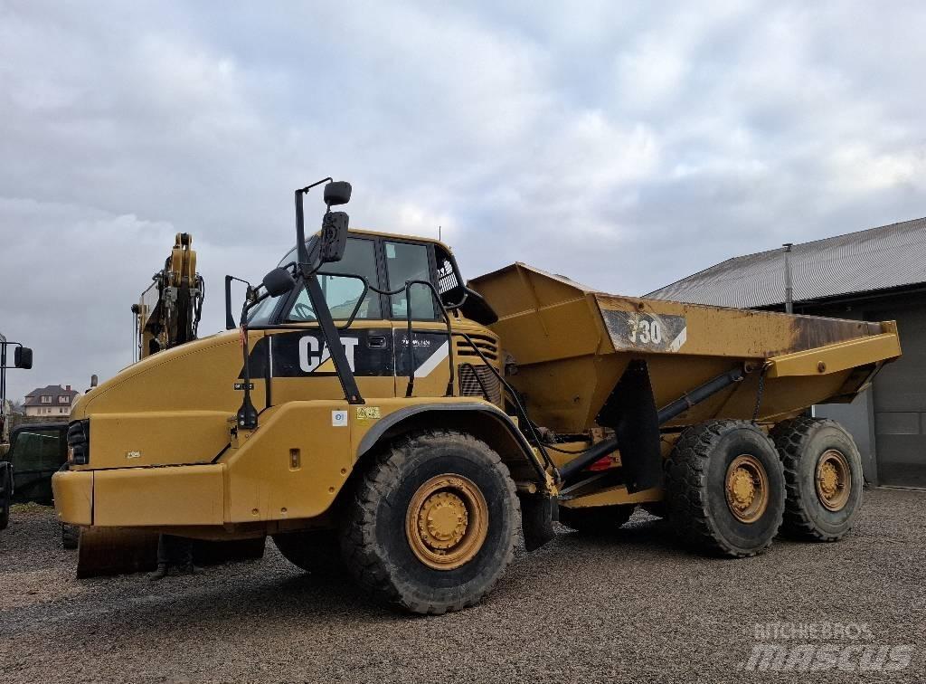 CAT 730 Terrængående lastbiler