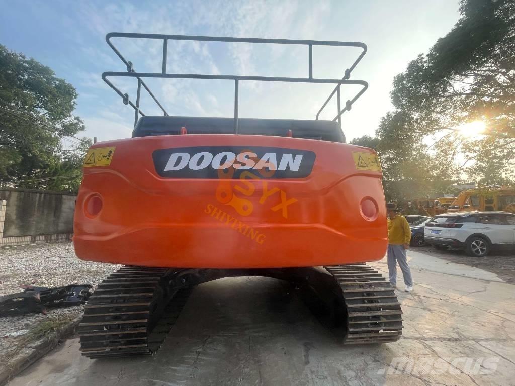 Doosan DX 300 Gravemaskiner på larvebånd