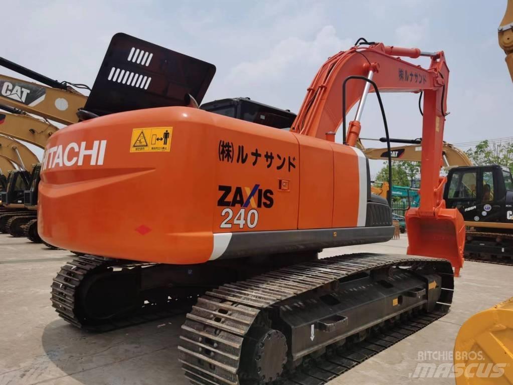 Hitachi ZX 240 Gravemaskiner på larvebånd