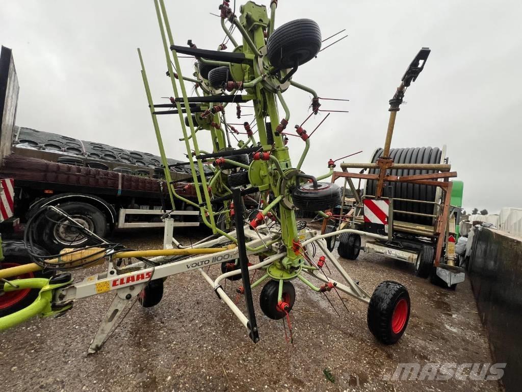 CLAAS Volto 1100 T River og høvendere