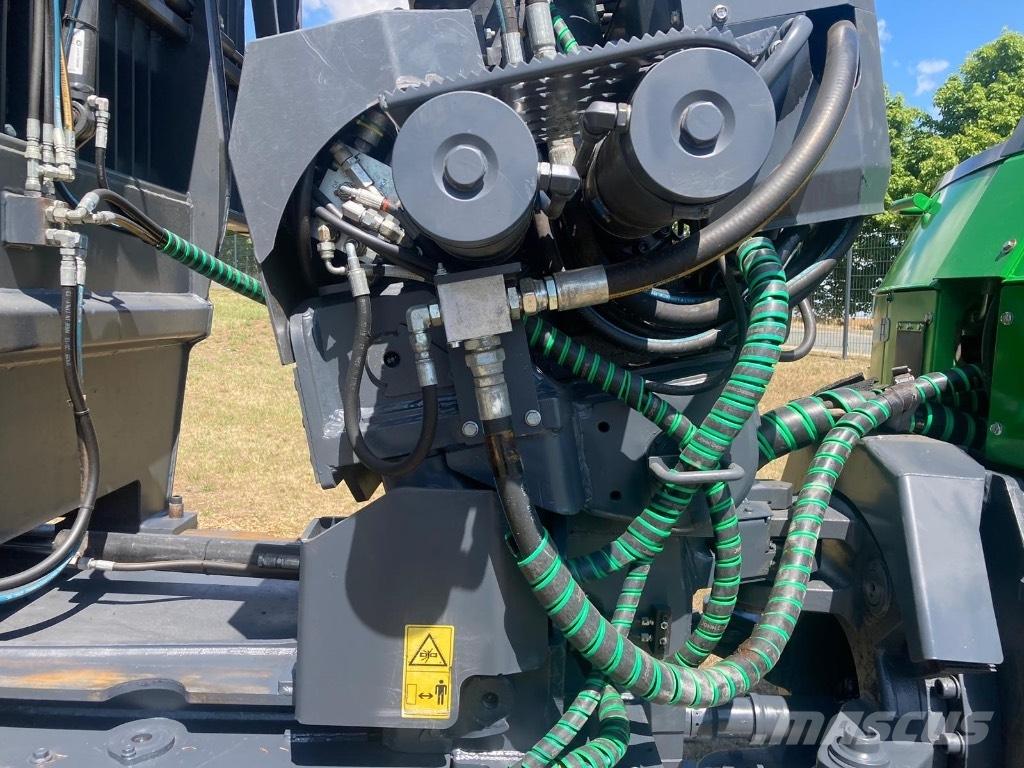 John Deere 1210G Udkørselsmaskiner