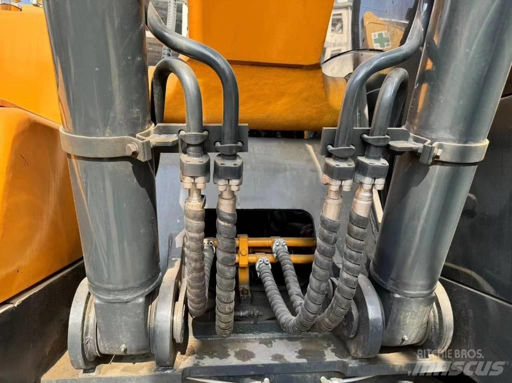 Hyundai R220LC-9S Gravemaskiner på larvebånd