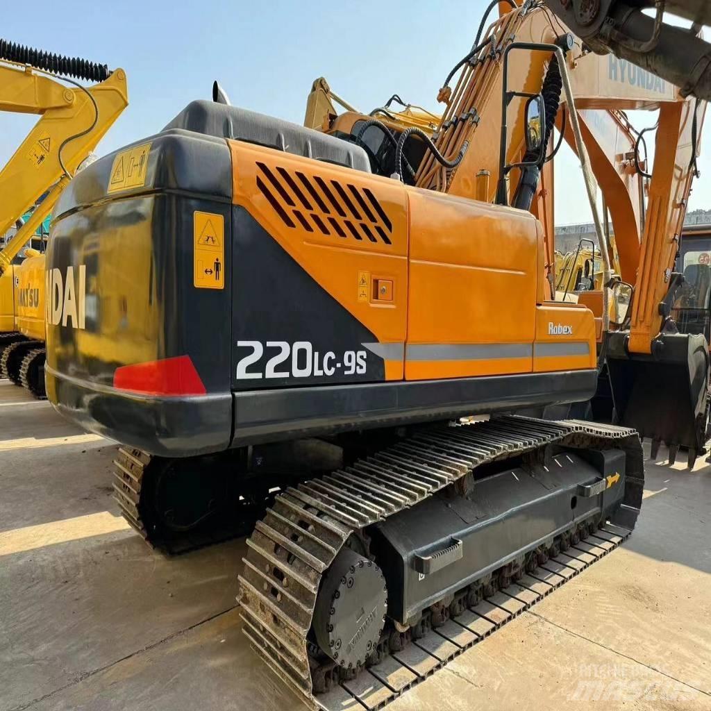 Hyundai R220LC-9S Gravemaskiner på larvebånd