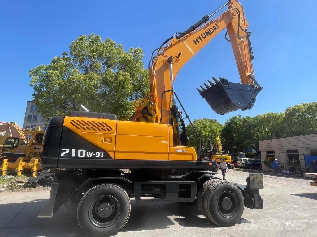 Hyundai 210W-9 Gravemaskiner på hjul