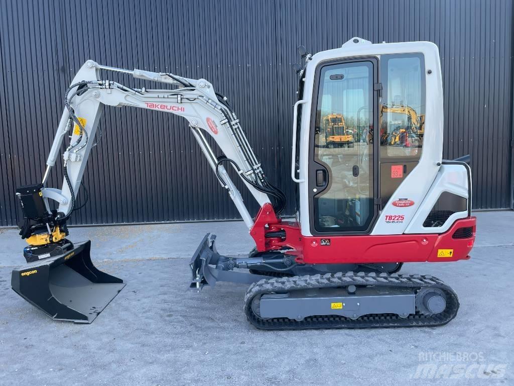 Takeuchi TB 225 Minigravemaskiner